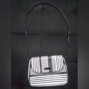 Beautiful black and white stripped bag crossbody by vera Bradley